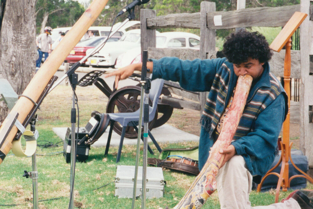 Didgeridoo player at Tongarra Museum 1997