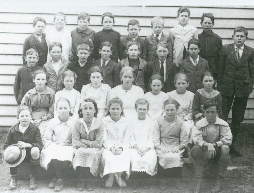 Shellharbour Public School pupils in the 1920s