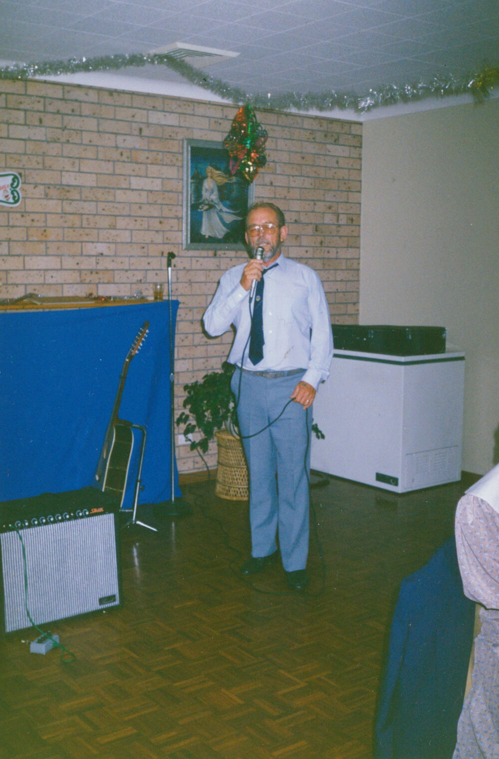Les Thompson at the Shellharbour Council staff Xmas party 1989