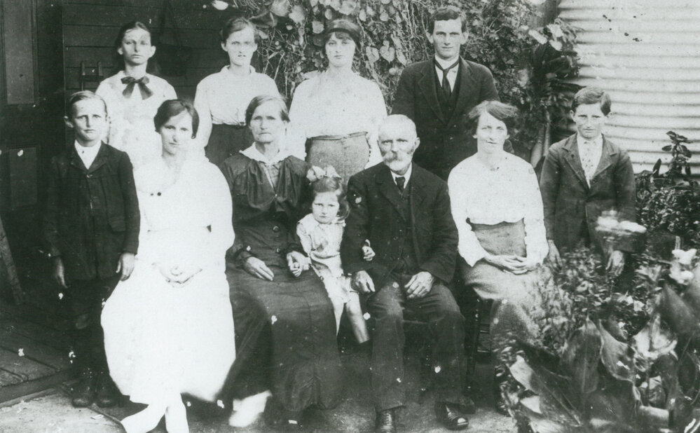 The Stubbs Family of Albion Park about 1912