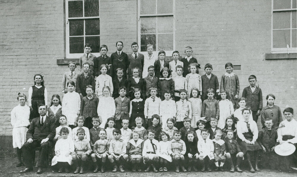 Albion Park Public School pupils 1912-1918