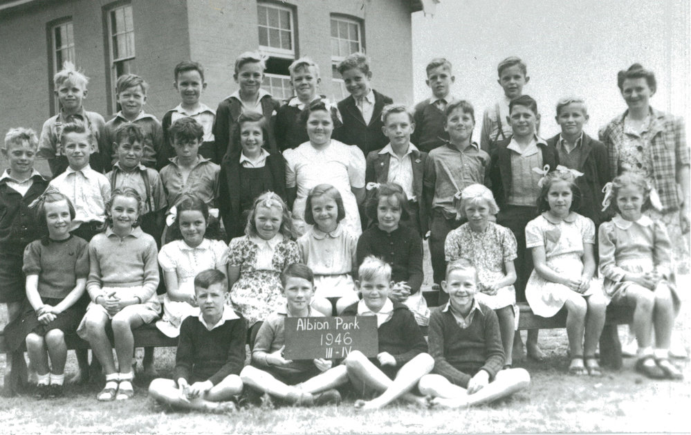 Albion Park Public School  pupils 1946