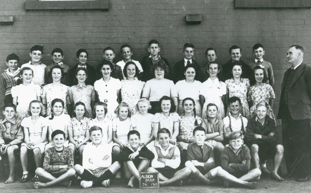 Albion Park Public School classes 5-6, 1948