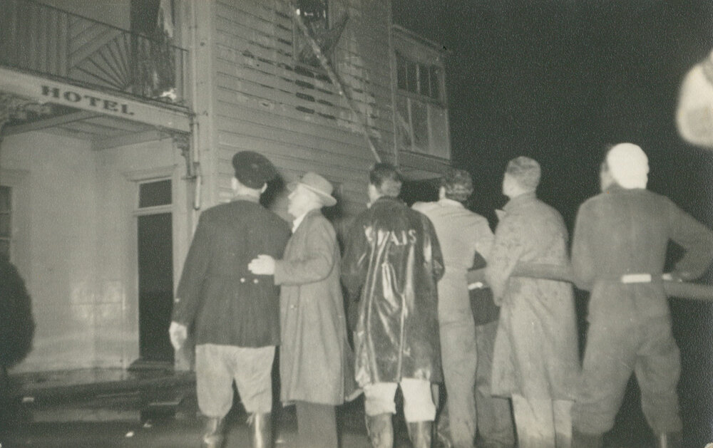 Albion Park Commercial Hotel fire 1954