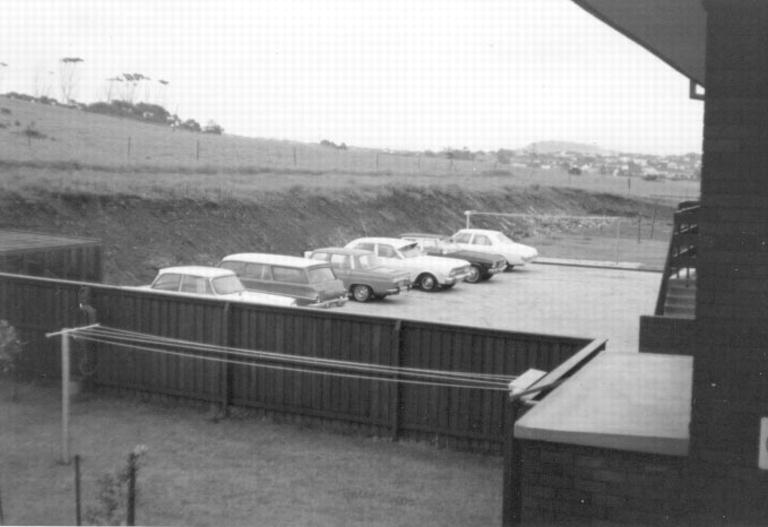 Blackbutt Motel carpark