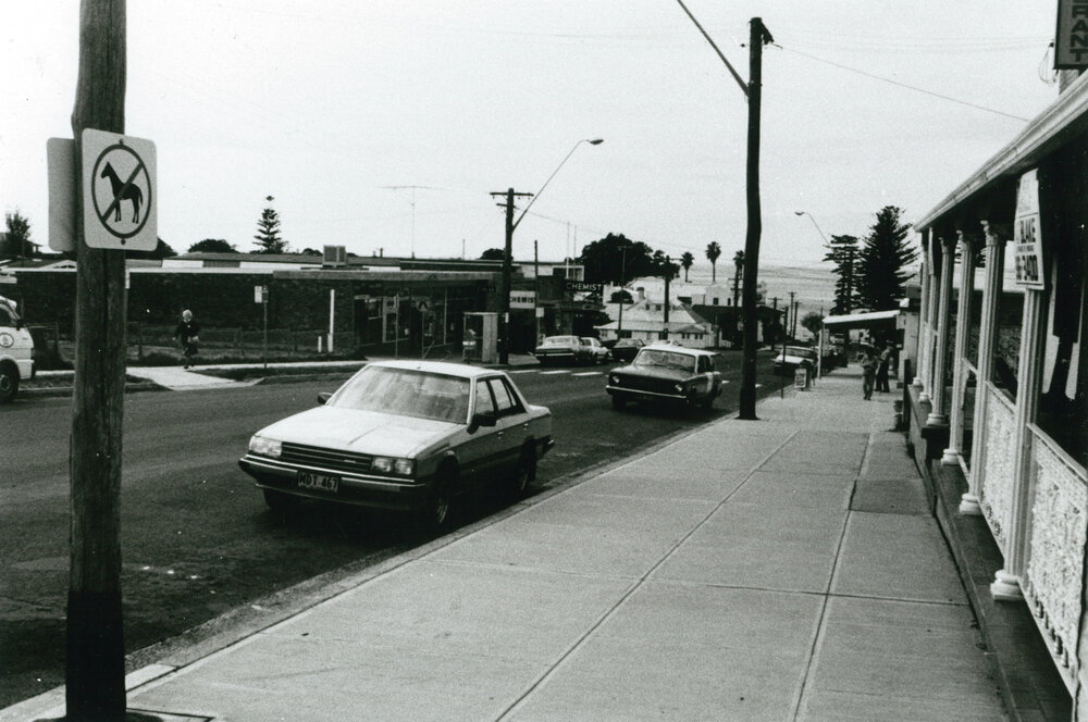 Looking east along Addison Street, Shellharbour 1986