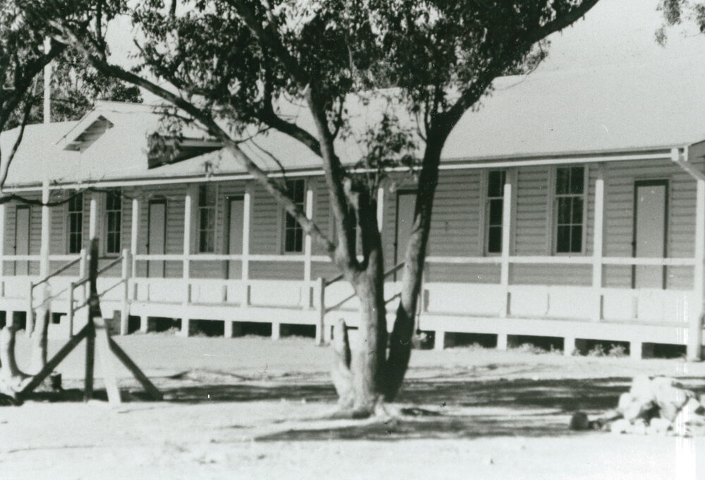 Oak Flats Primary School 1954