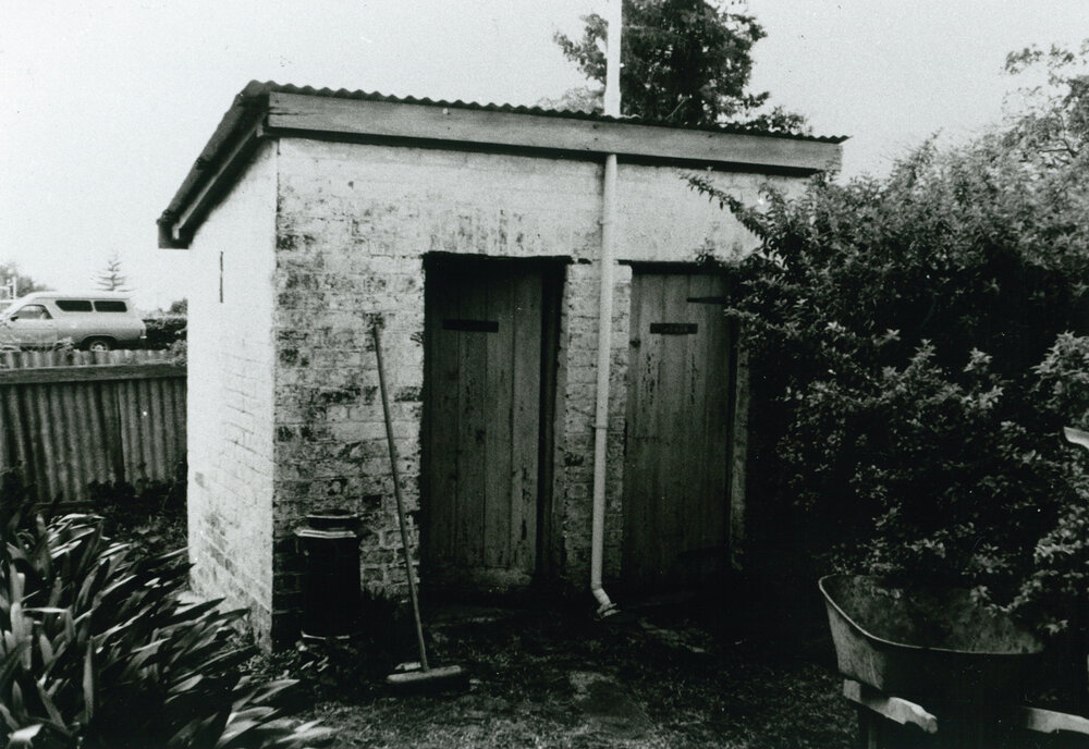 Toilet block in rear of 'The Sheiling' Shellharbour