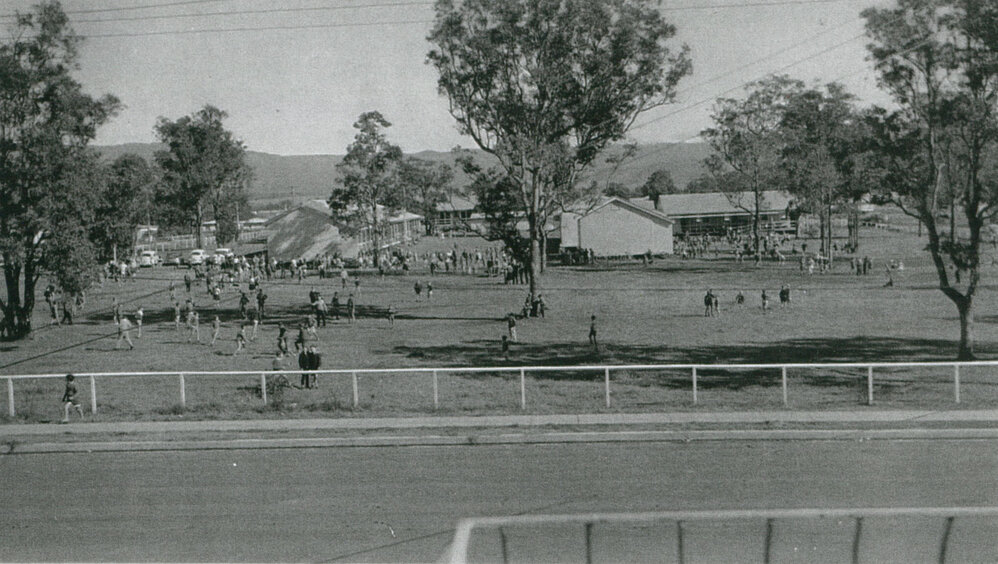 Oak Flats Primary School