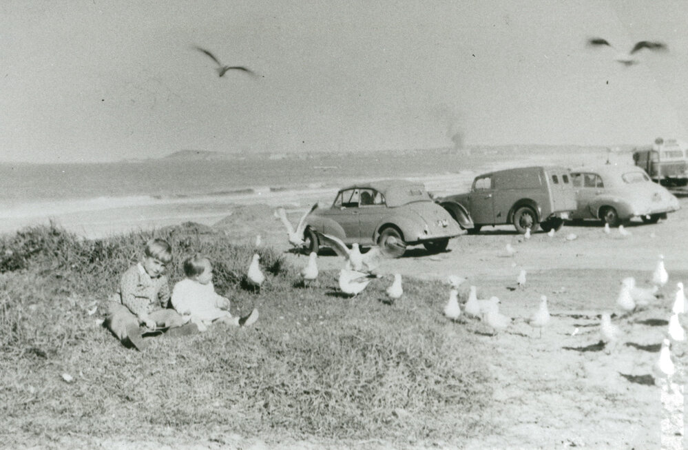 Laszlo (Les) and Val Kirchmajer at the beach