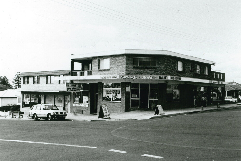Shops on south-east corner of Addison &amp; Wentworth Streets, Shellharbour 1986