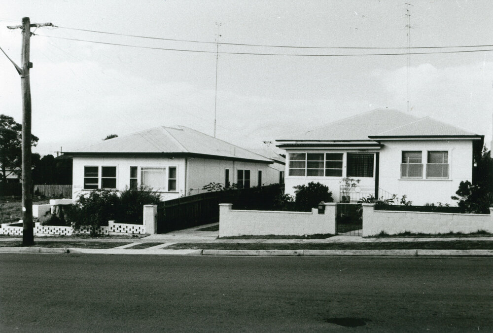 Residences in Addison Street, Shellharbour 1986