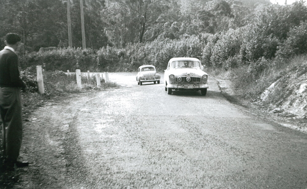 Cars in the Redex Trial at Macquarie Pass