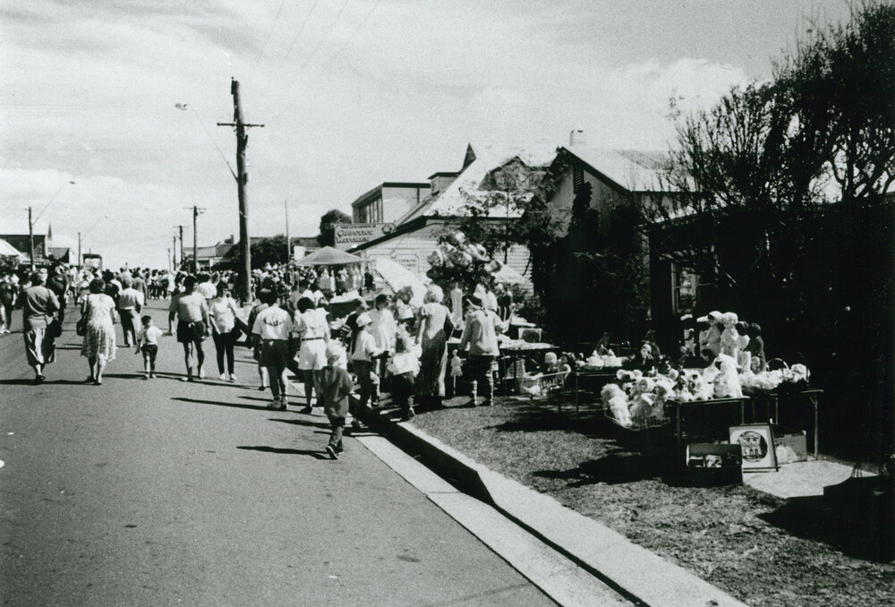 Crowd at the Sunshine Festival, Shellharbour in the 1990s