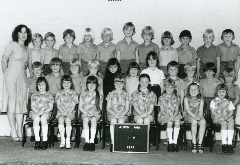 Albion Park Public School year 1P 1979