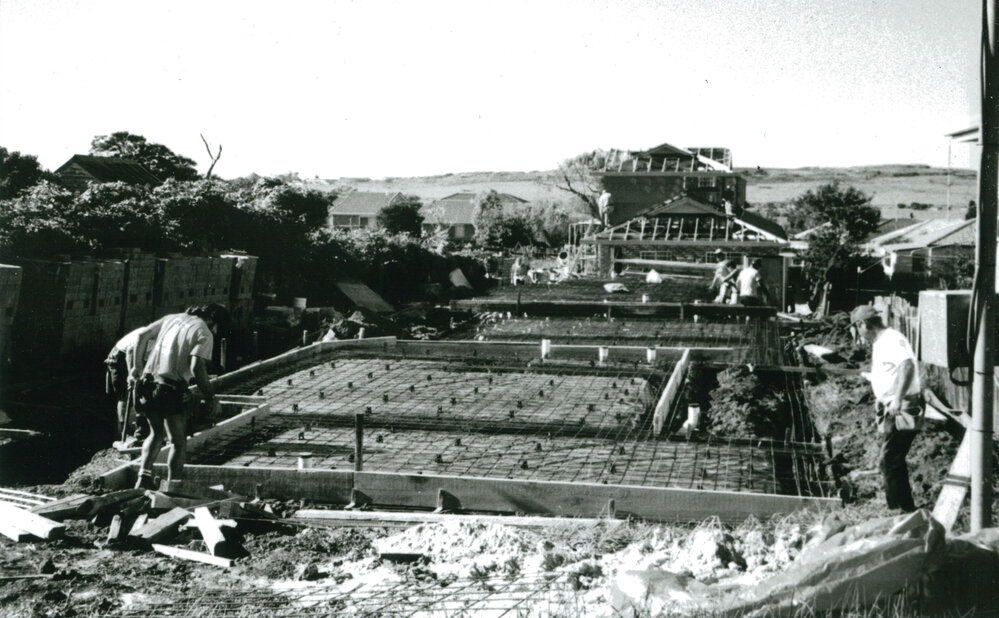 Townhouse construction in Addison Street, Shellharbour 1995