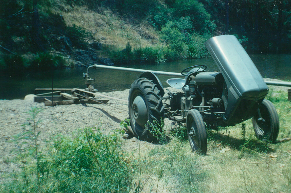 Ferguson tractor and belt-driven pump at Tongarra 1958
