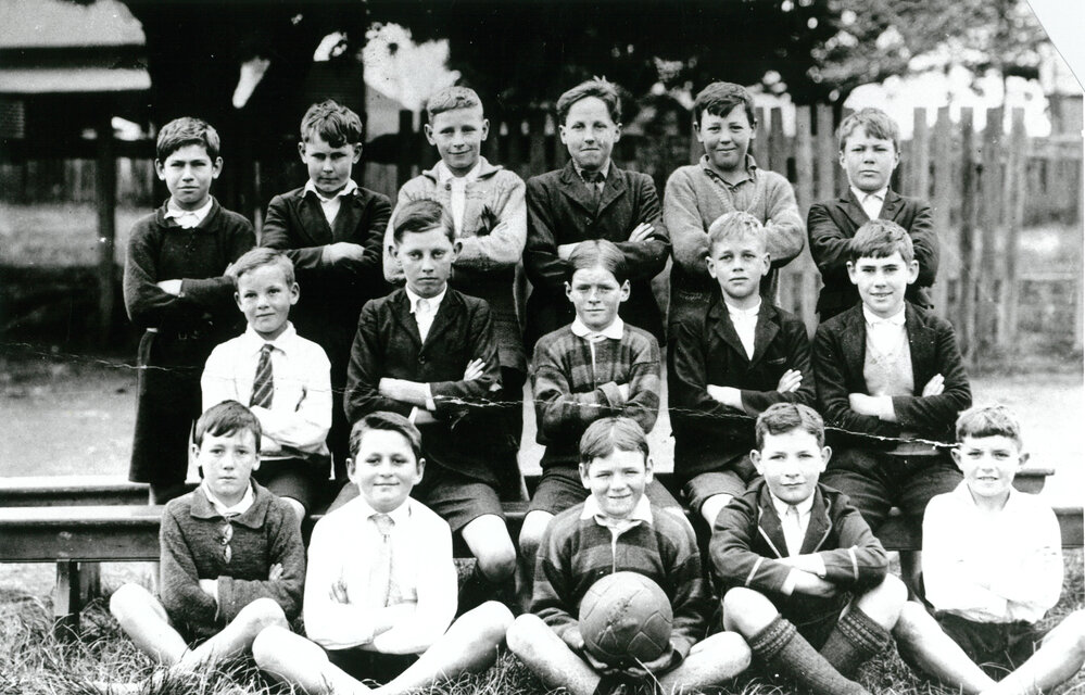Shellharbour School class 1933 VI Boys