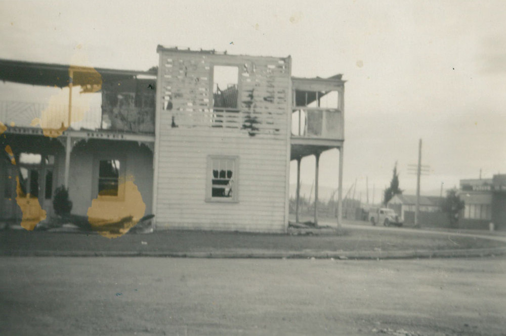 The Commercial Hotel destroyed by fire 27th June, 1954