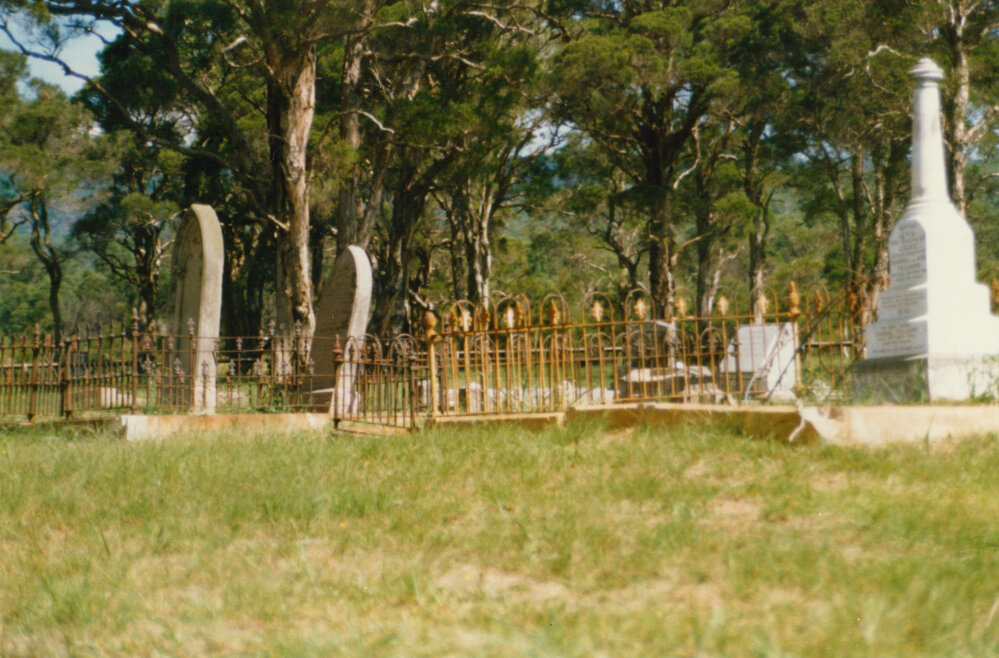 Albion Park Pioneer Cemetery