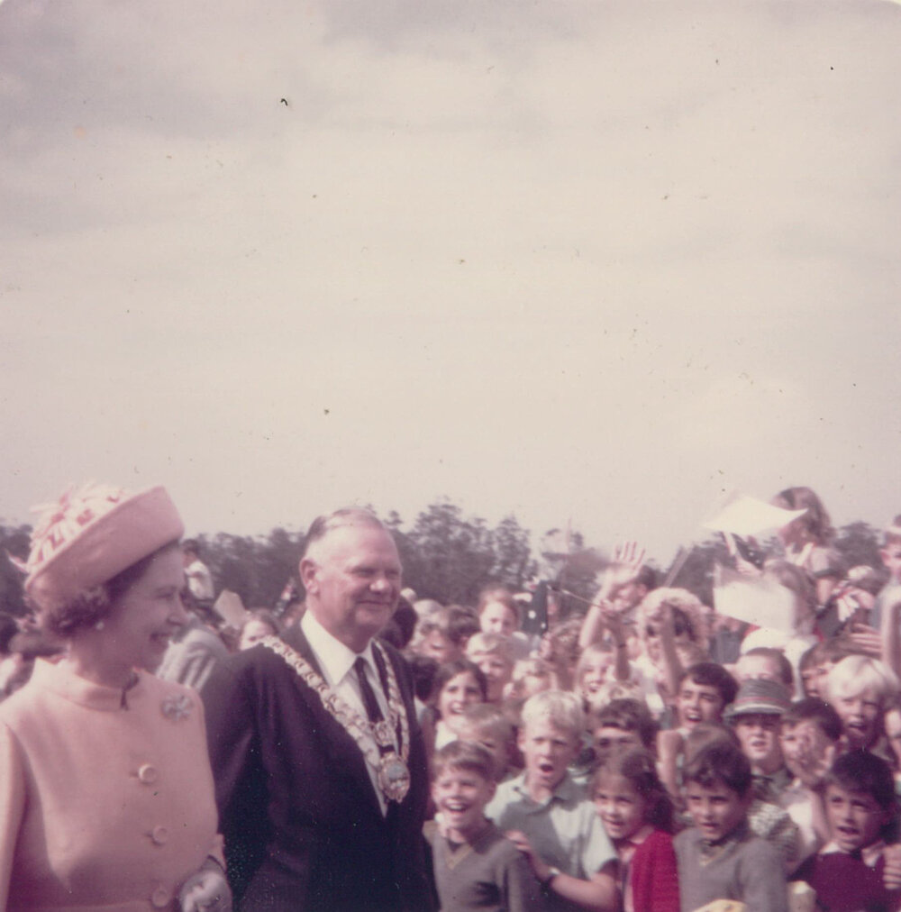 Queen Elizabeth II and Mayor A Beaton at Albion Park Aerodrome