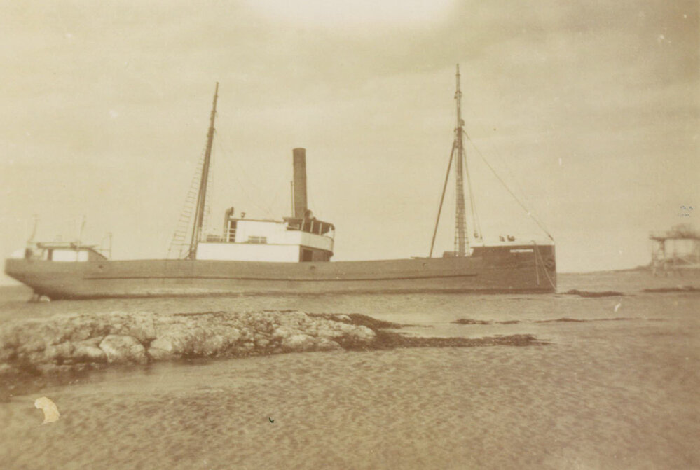 The 'Kiltobranks' wreck, Shellharbour 1924