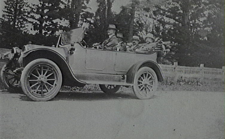Tom Timb's Hupmobile at 'Ravensthorpe'