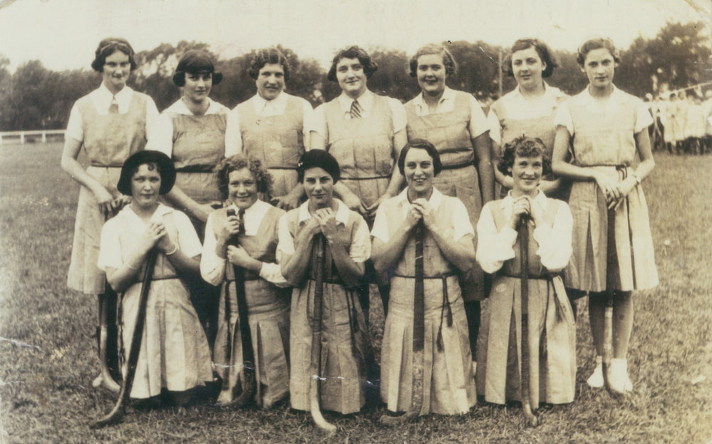 Albion Park hockey team late 1930's