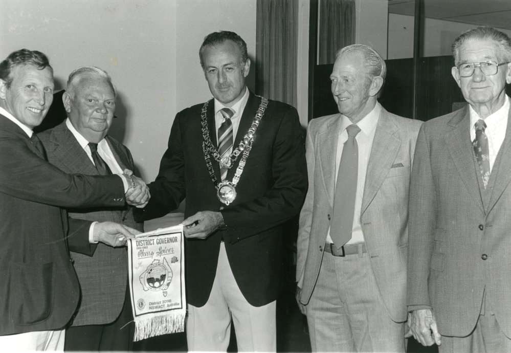 Harry Spicer, Allan Beaton, Mayor Bob Harrison, Ray Hippisley &amp; Keith Grey