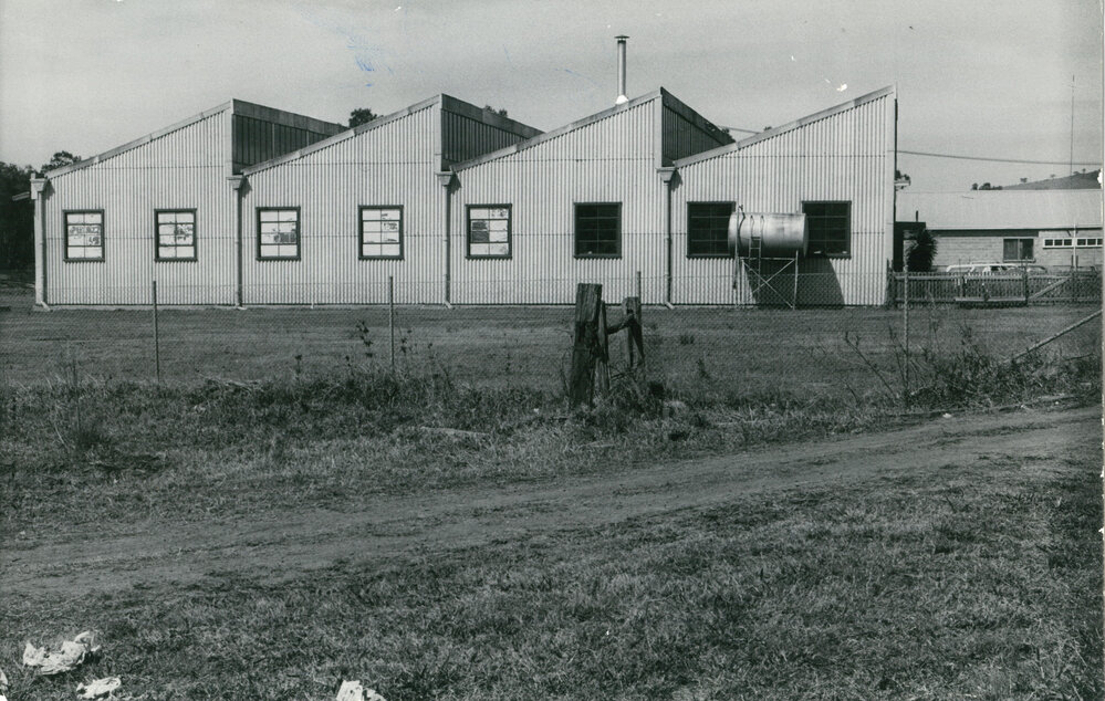 Thomas French &amp; Sons factory, Industrial Road, Oak Flats 1975