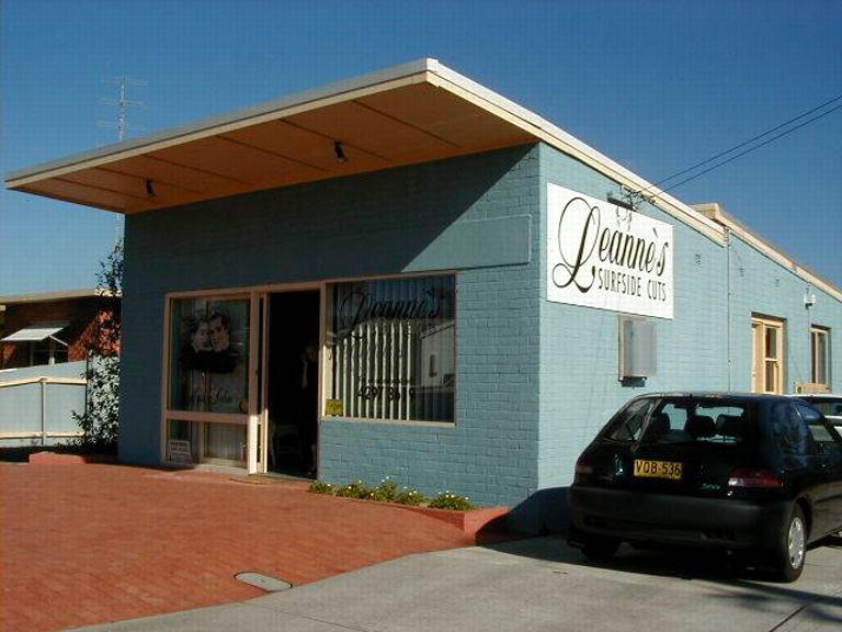 Hairdressing salon in Osborne Parade