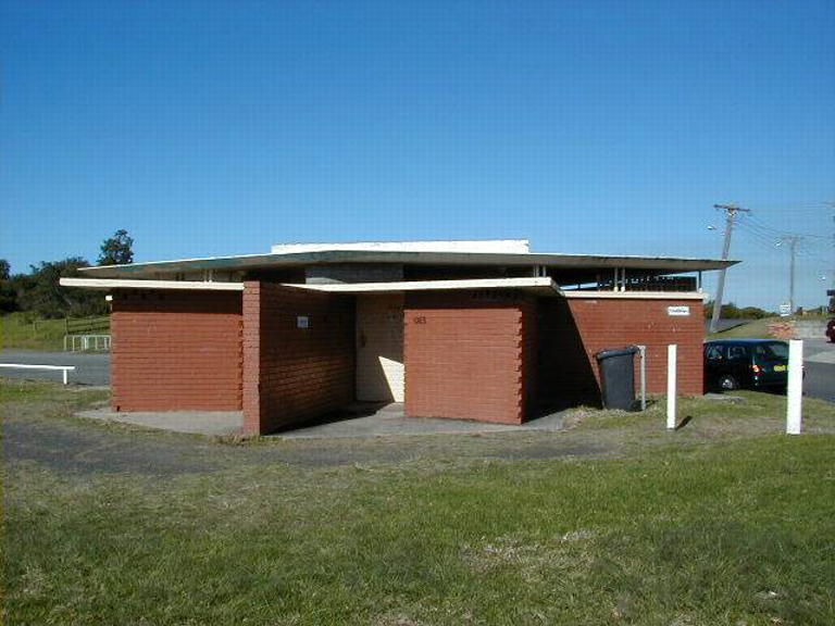 Reddall Parade toilet block