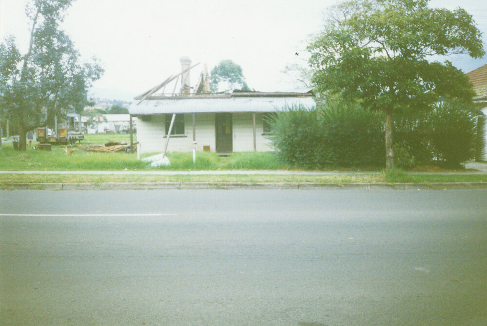 Demolition of the teacher's residence of the first public school at Albion Park