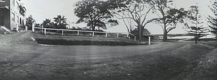 Road to Shellharbour Harbour