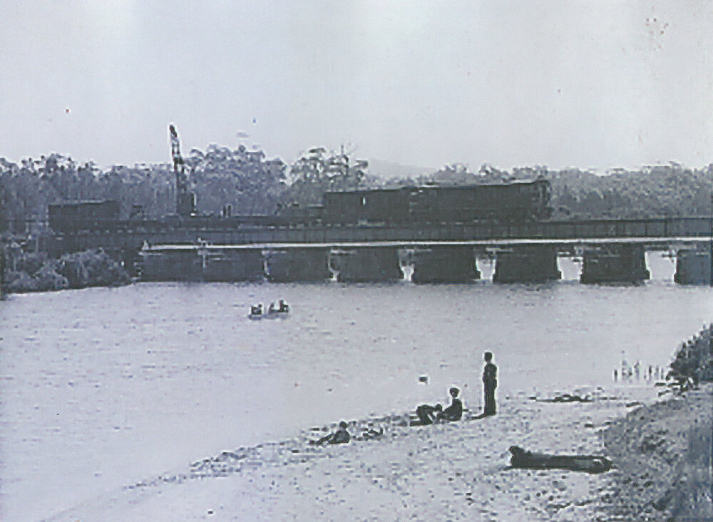 Railway bridge over the Minnamurra River