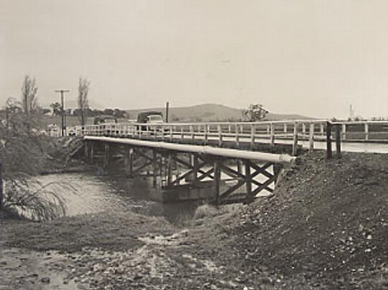 Water main across the Macquarie Rivulet Bridge