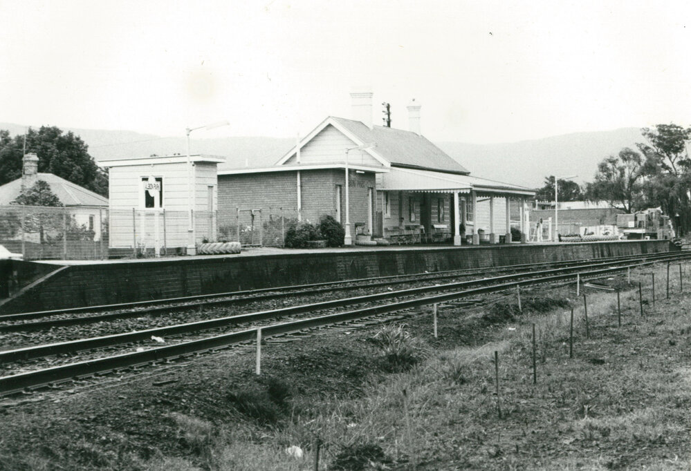 Albion Park Railway Station