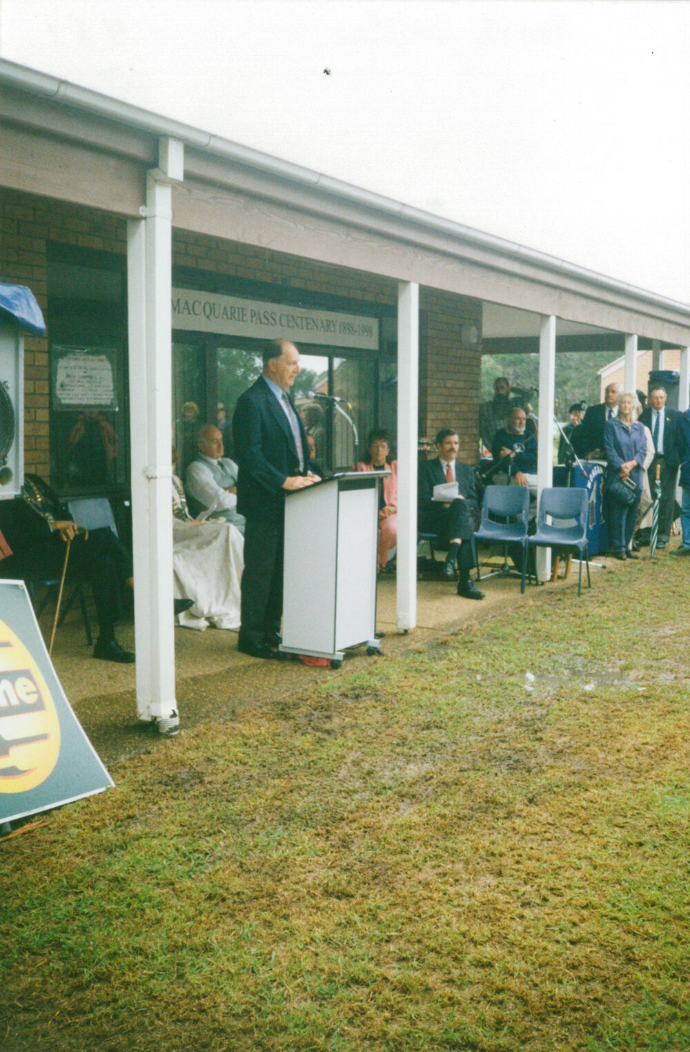 Cr Frank Smithers at Macquarie Pass Centenary celebration