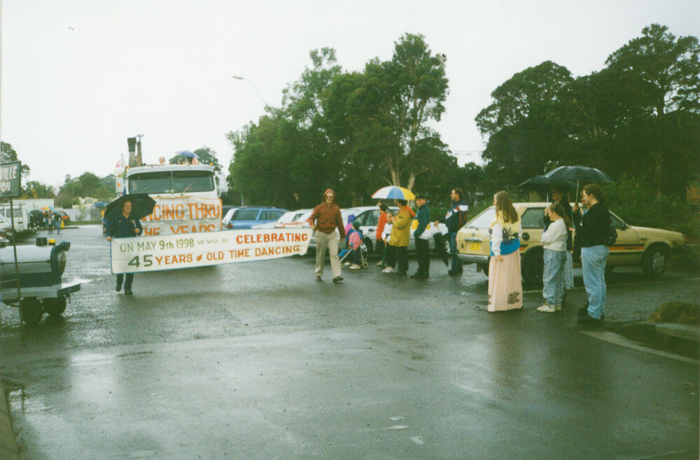 Macquarie Pass centenary celebration parade 1998