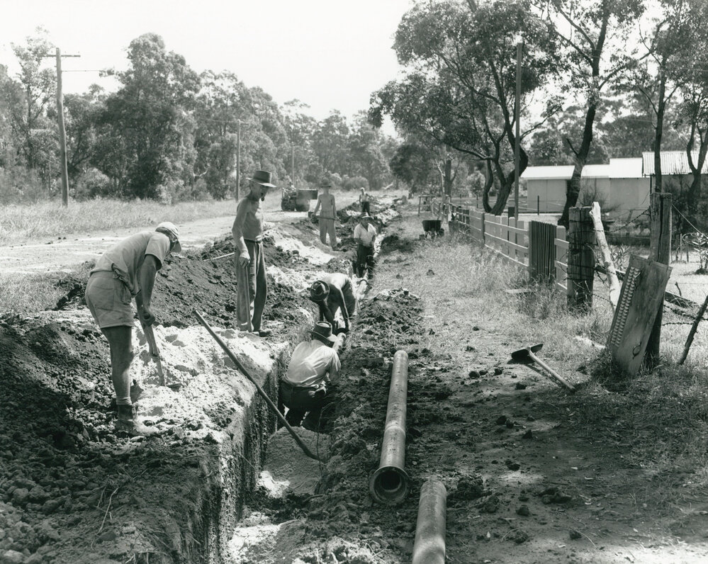 Laying water pipes to Albion Park and Oak Flats
