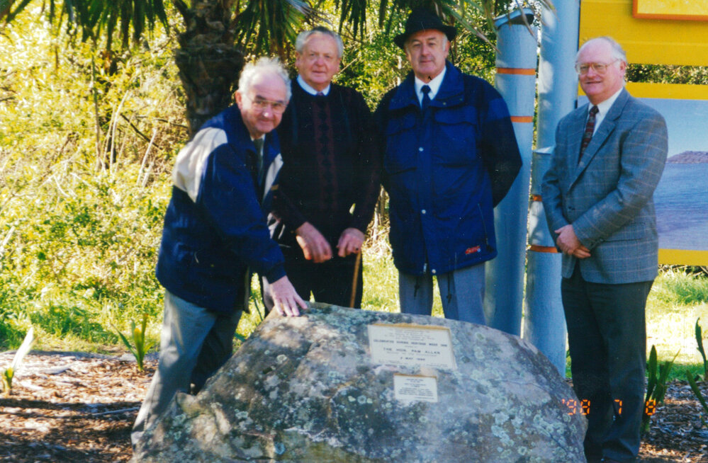 Placing the centenary plaque at Macquarie Pass 1998