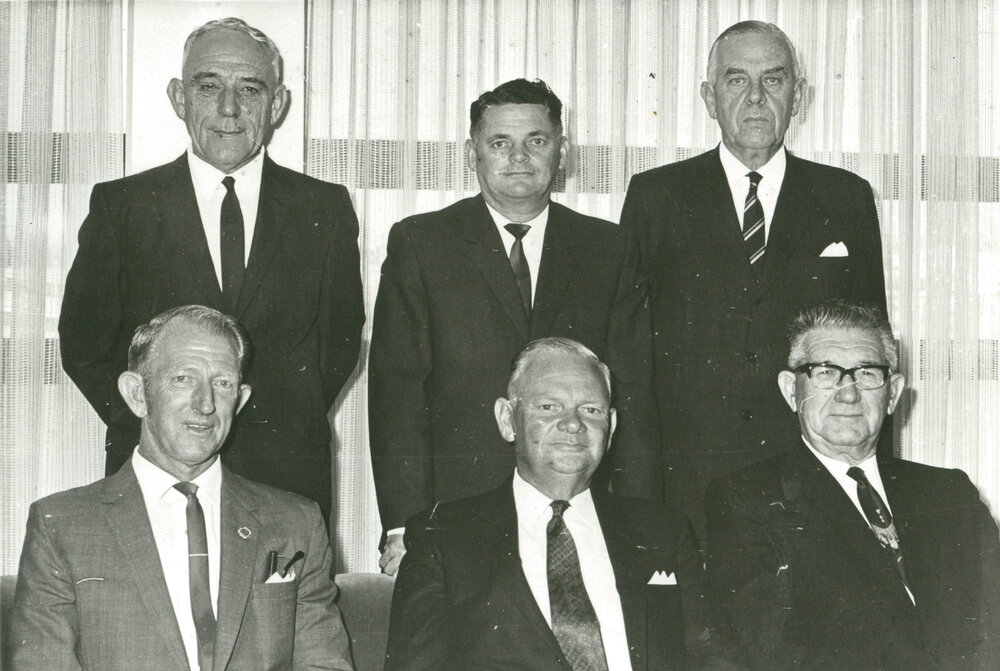 Former Mayors and Town Clerks of Shellharbour Council