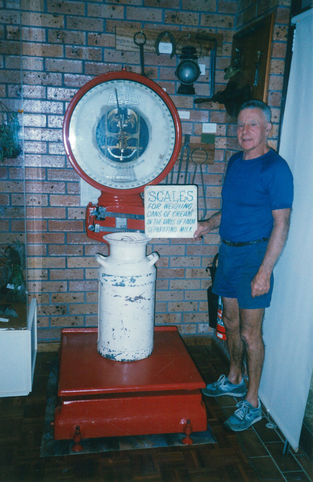 Harris, Claude
