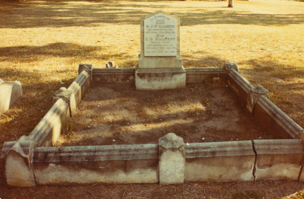 Halkett Family headstone, Albion Park Pioneer Cemetery