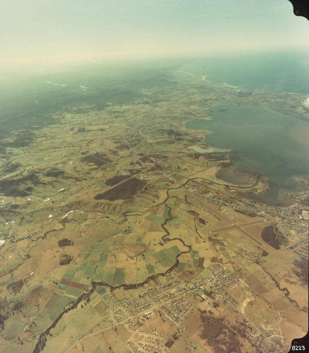 Albion Park aerial oblique 1981