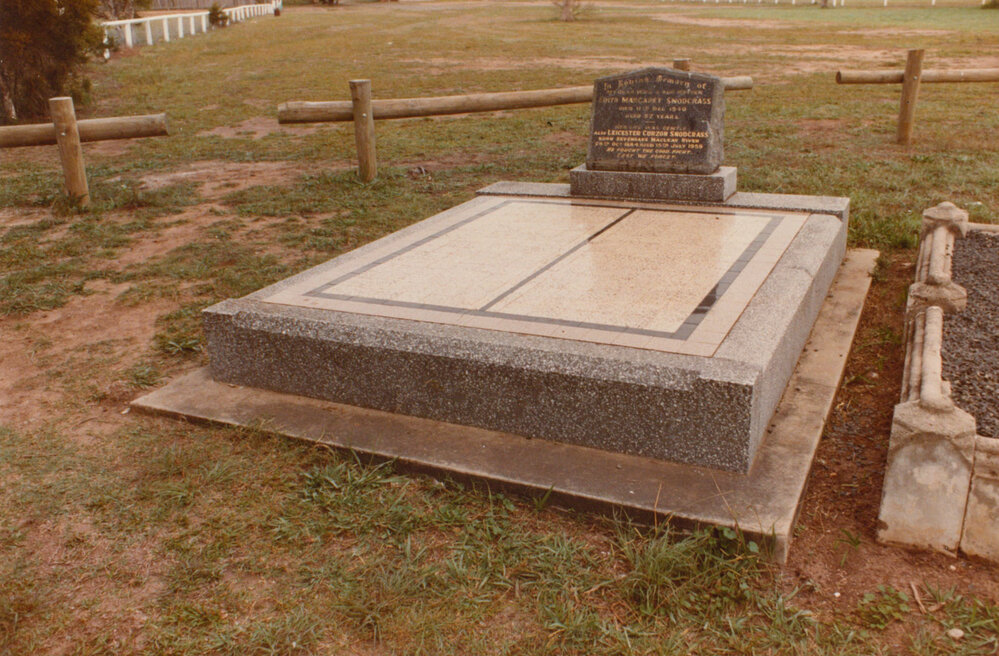 Snodgrass Family headstone, Albion Park Pioneer Cemetery