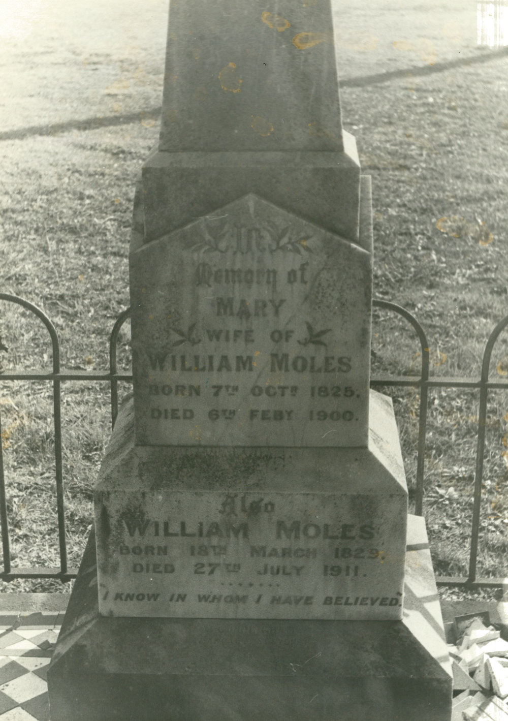 Mary and William Moles headstone, Albion Park Pioneer Cemetery