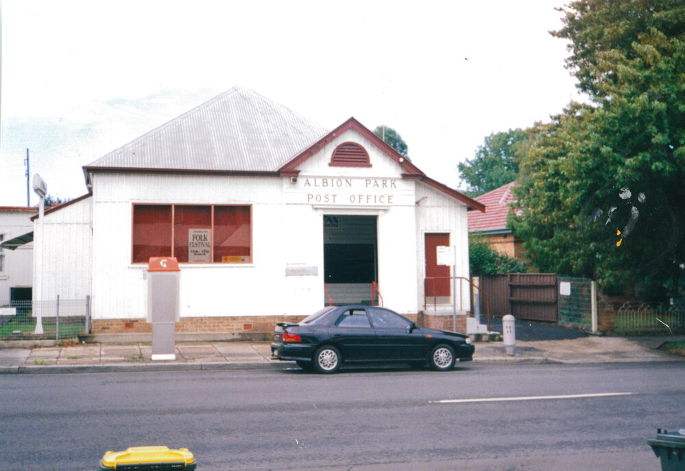 Albion Park Post Office 2000