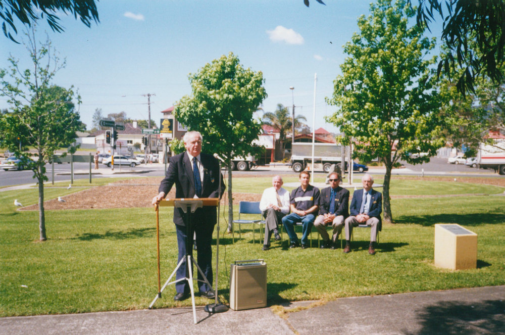 Mayor Cec Glenholmes at the dedication of historical plaques in L R Mood Park,  Albion Park