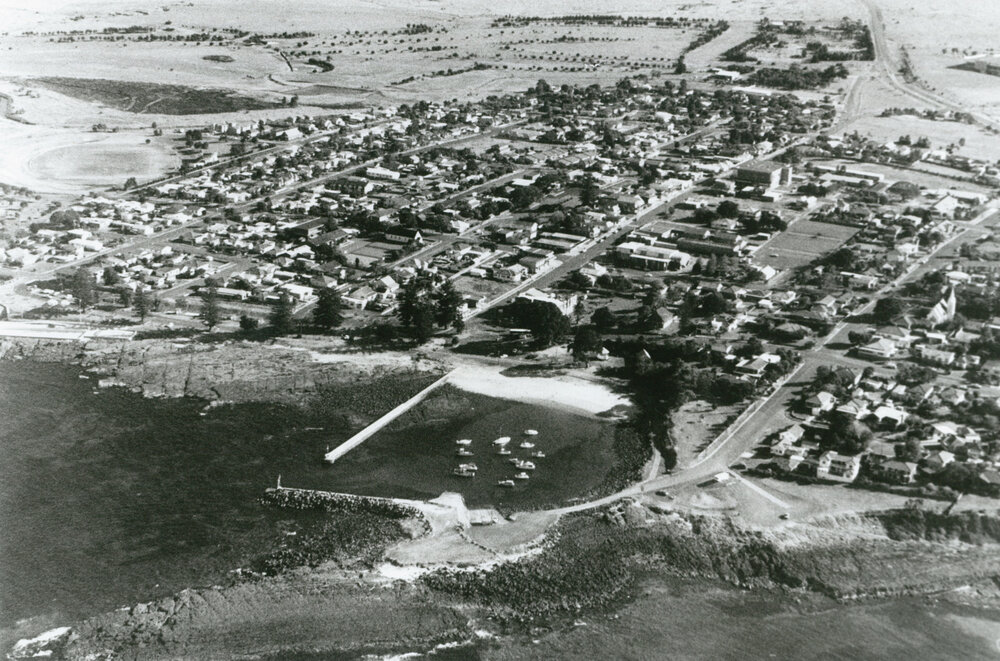 Aerial view of Shellharbour 1983